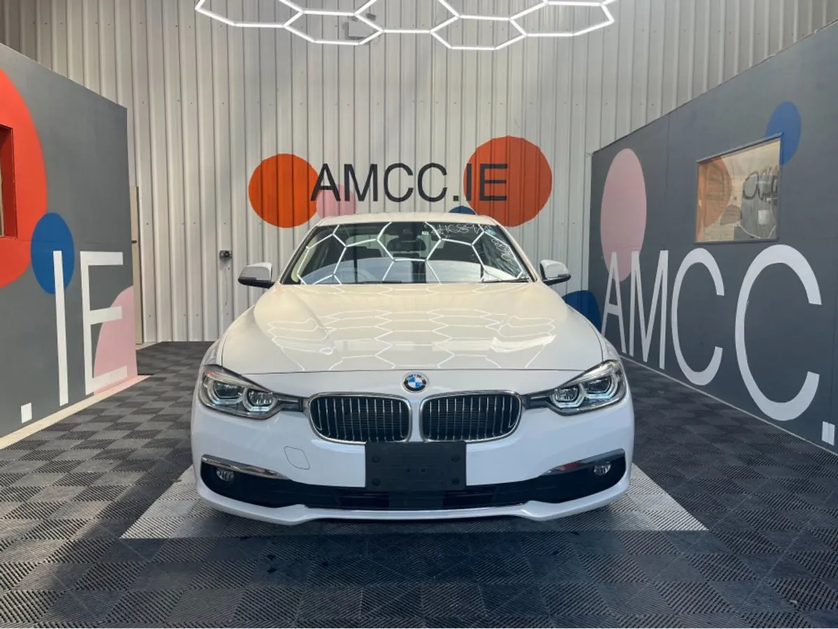 BMW 3 Series 320D Luxury / 70kk KMs / Heated Seat - Image 2