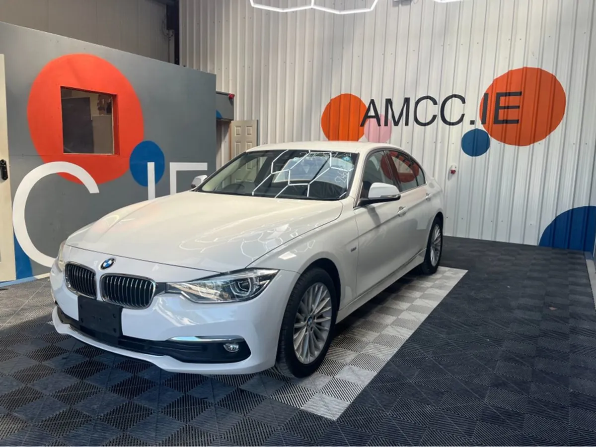 BMW 3 Series 320D Luxury / 70kk KMs / Heated Seat - Image 3