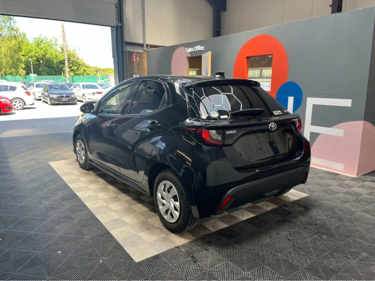 Toyota Yaris 1.0 Petrol / 53k KMs / Reverse Camer - Image 4