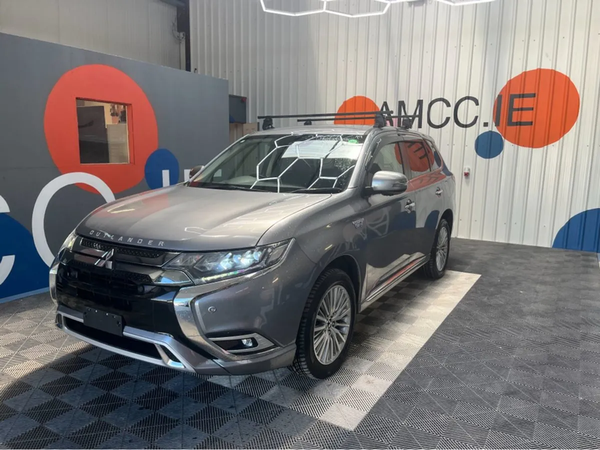 Mitsubishi Outlander 2.4 Hyrbid / 83k KMs / Heate - Image 3