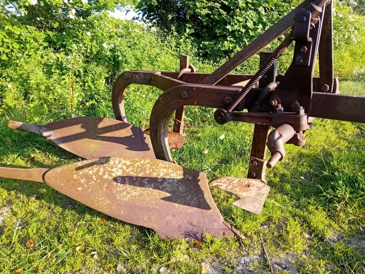 2 furrow plough - Image 1