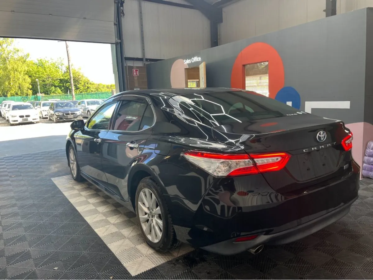 Toyota Camry 2.5 Hyrbid / 82k KMs / Adaptive Crui - Image 4
