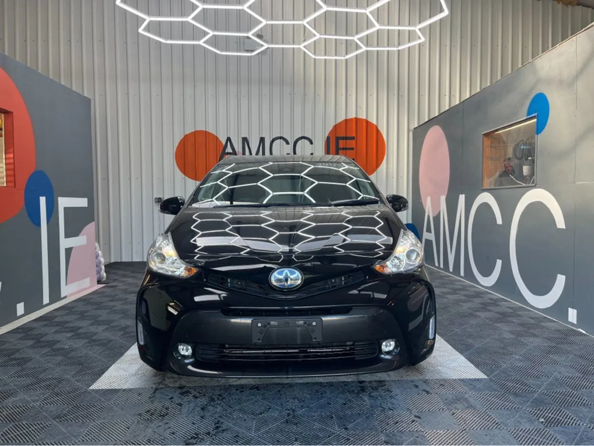 Toyota Prius 1.8 Hyrbid / 63k KMs / Reverse Camer - Image 2