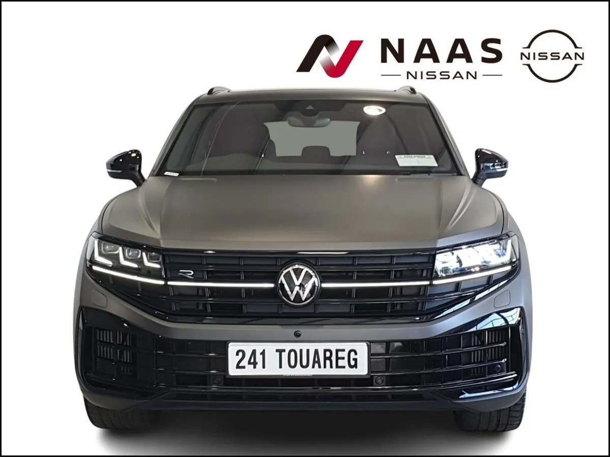 Volkswagen Touareg 3.0 V6  R  TSI Phev Auto 462bhp - Image 3