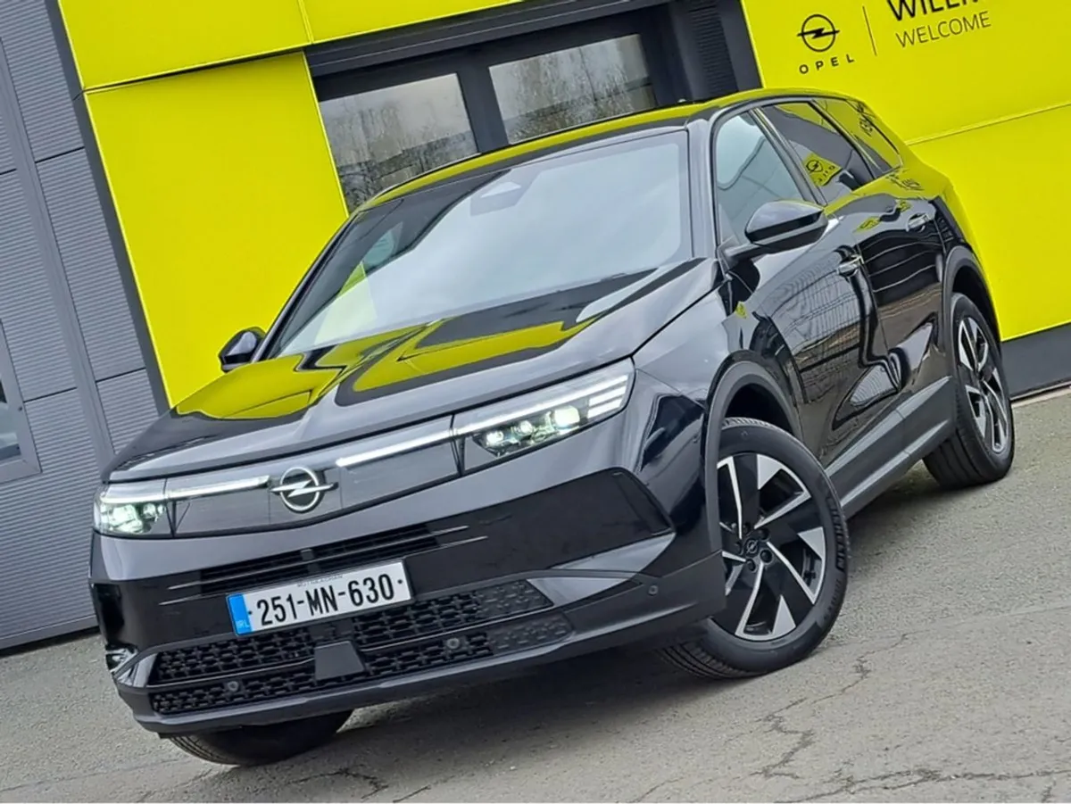 Opel Grandland GS 136BHP Mild Hybrid  top Spec - Image 2
