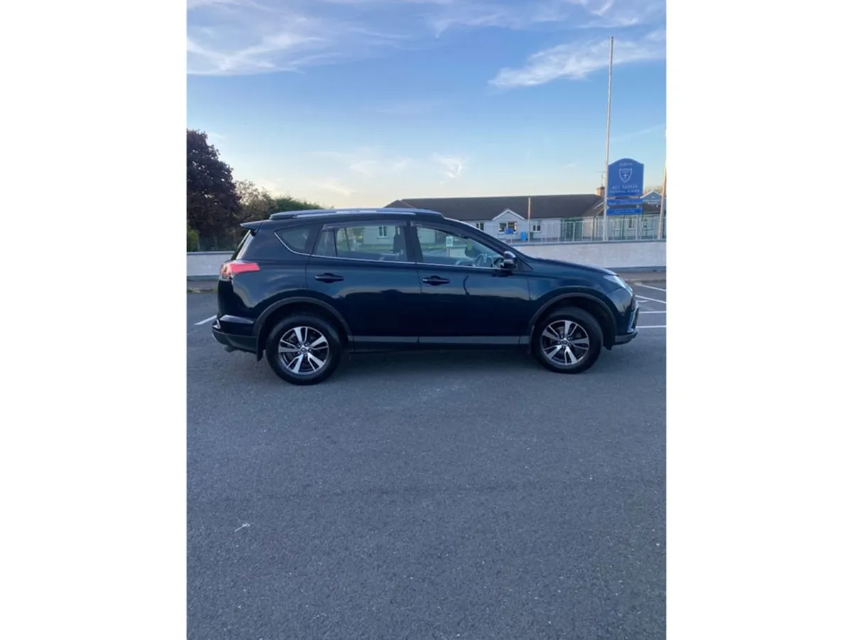 Toyota Rav4 Rav4 2.0 D-4d Luna Sport 4DR - Image 4