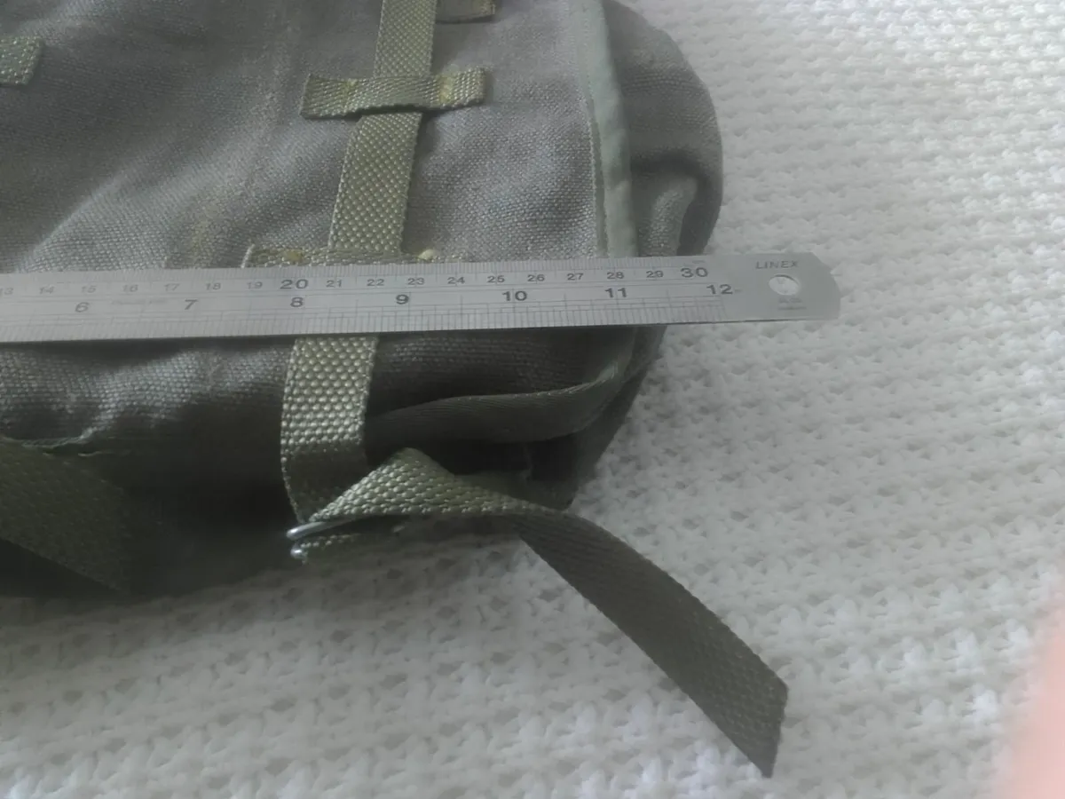 VINTAGE ARMY  BAG EXCELLENT CONDITION - Image 2