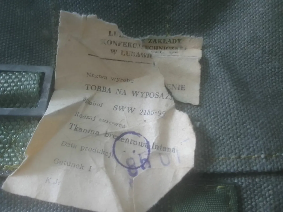 VINTAGE ARMY  BAG EXCELLENT CONDITION - Image 3
