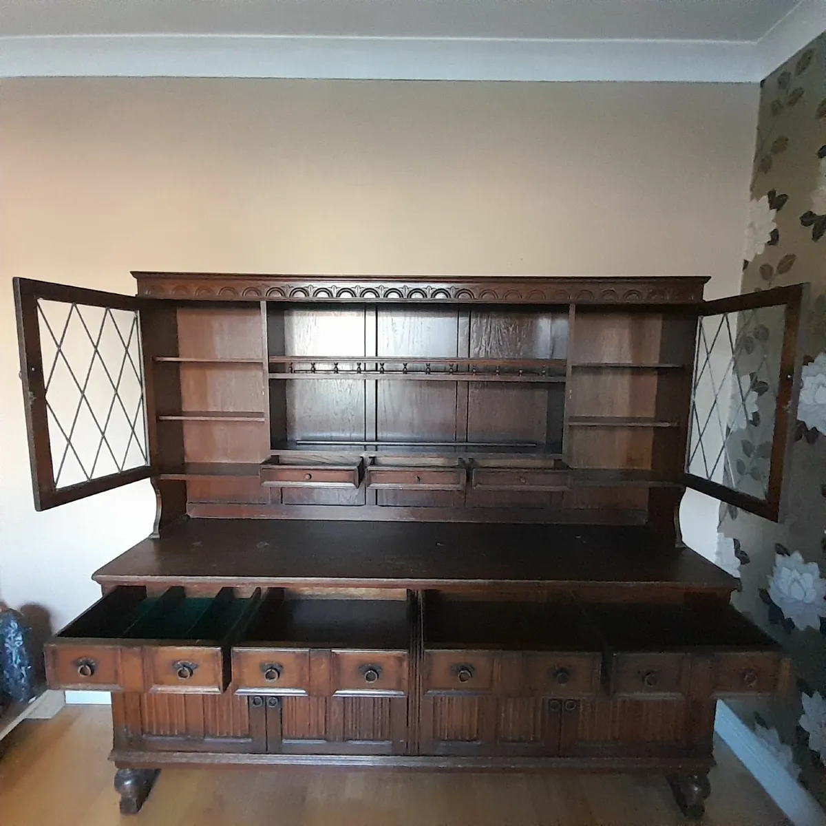 Cabinet - Image 2