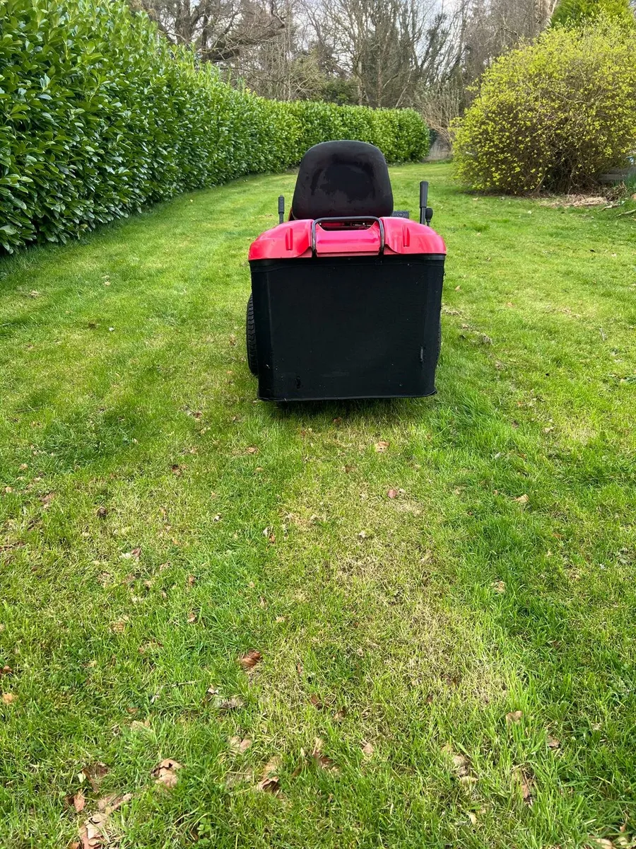 Ride on mower - Image 2