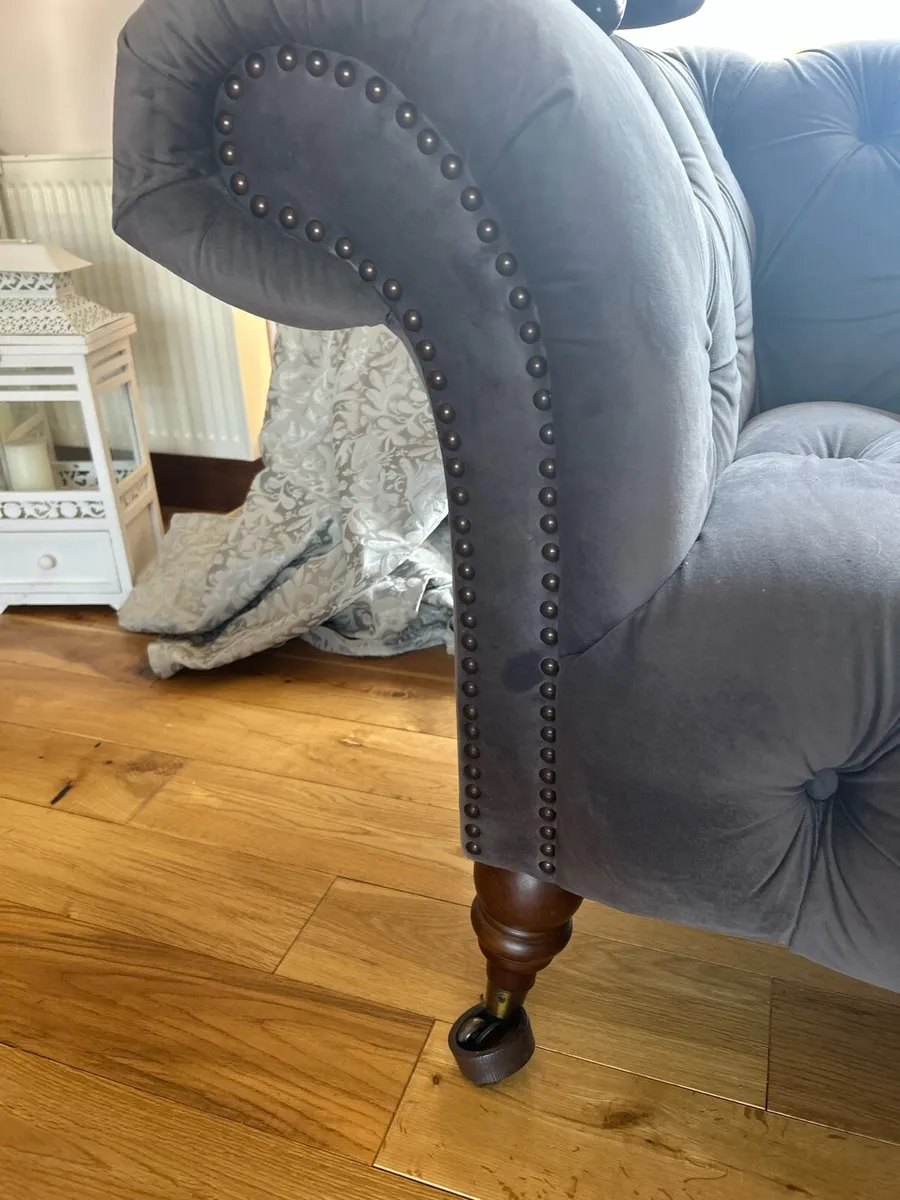 2 piece suite - Image 2