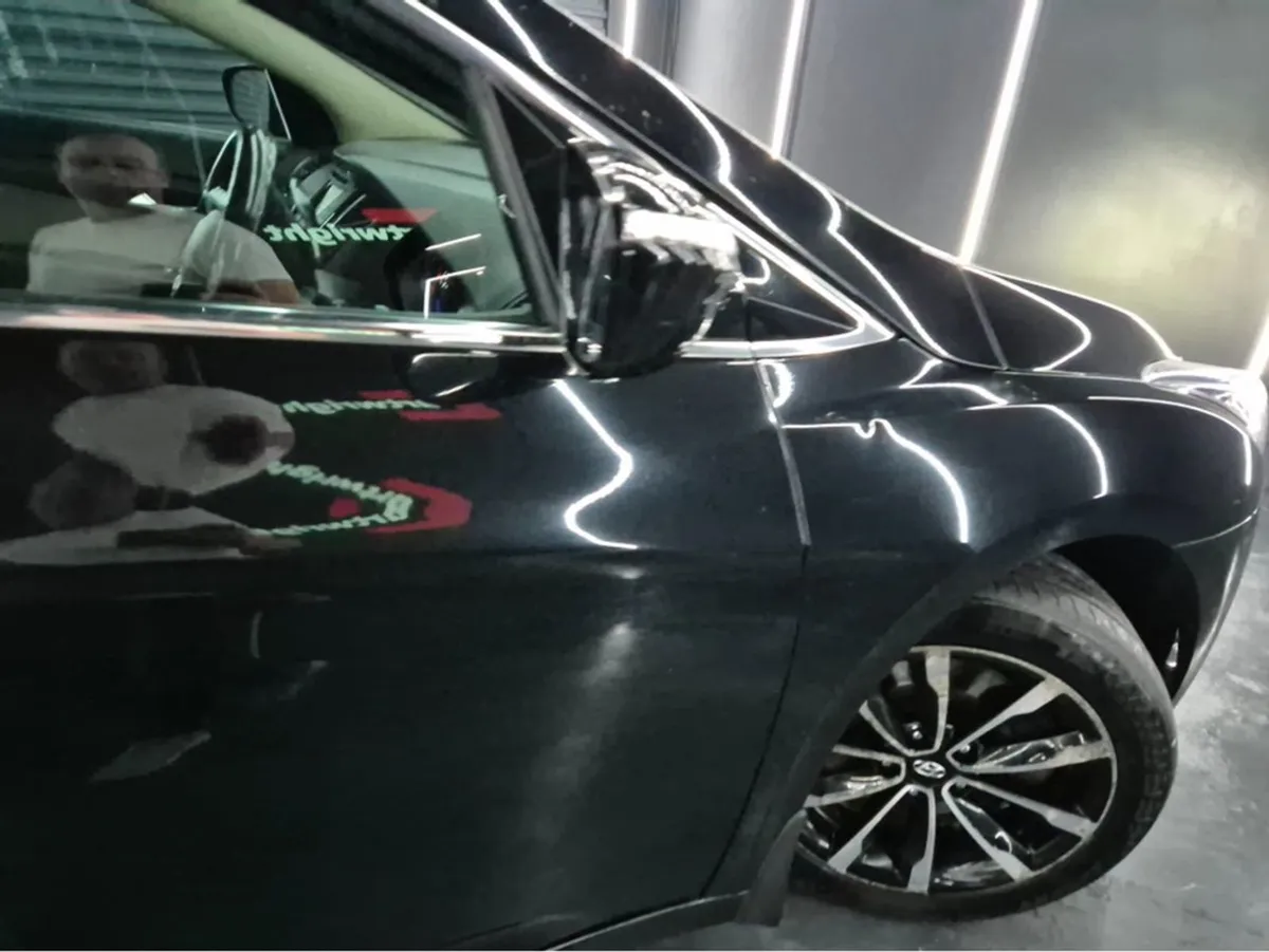Hyundai i40 Salon Executive Plus Auto - Image 3
