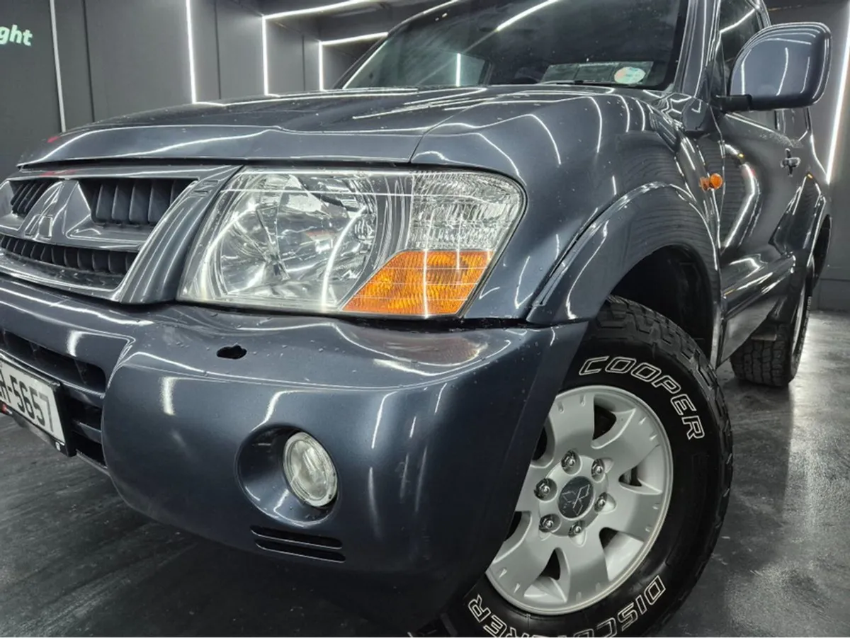 Mitsubishi Shogun 3.2 DID Equippe 3DR - Image 2