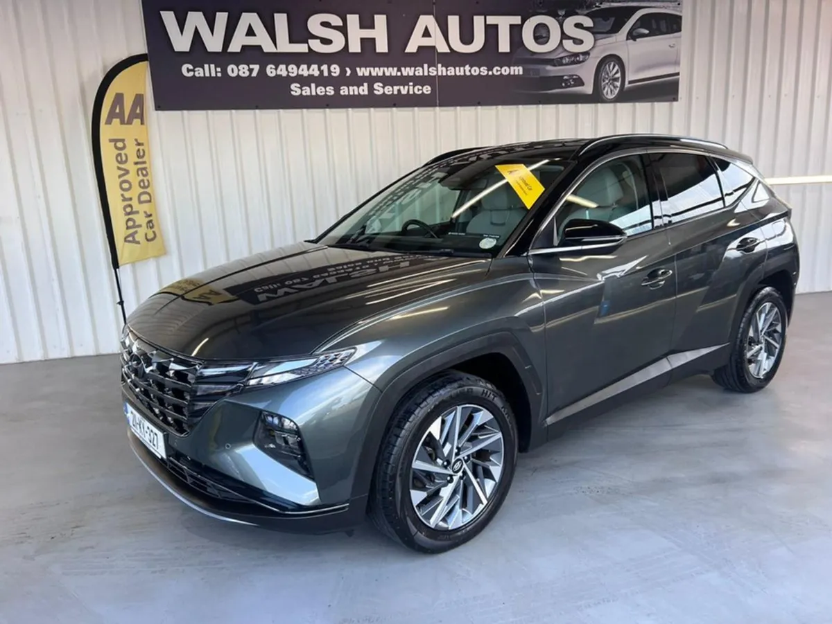 Hyundai Tucson Executive Plus 2tone Royale Roof 5 - Image 4