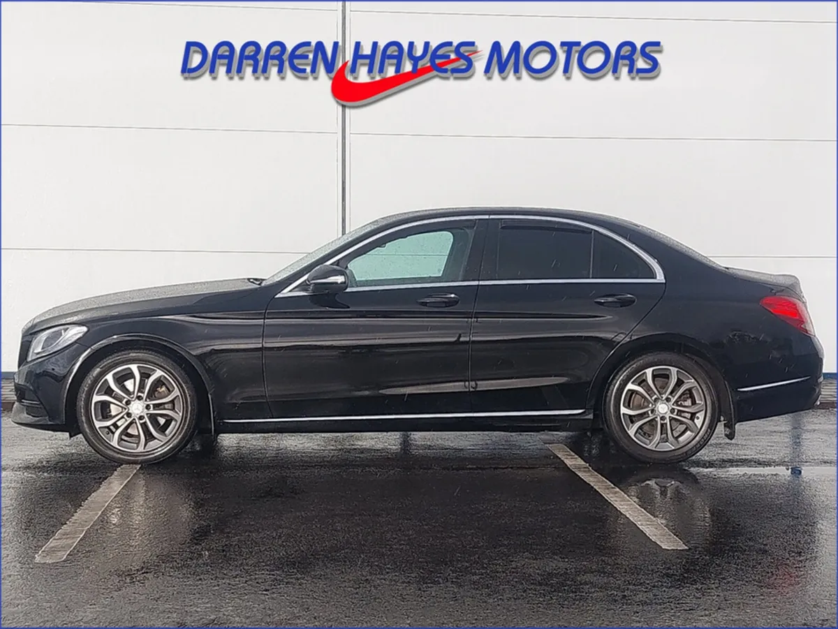 Mercedes-Benz C-Class 220 BLUETEC AVANTGARDE 4DR - Image 4