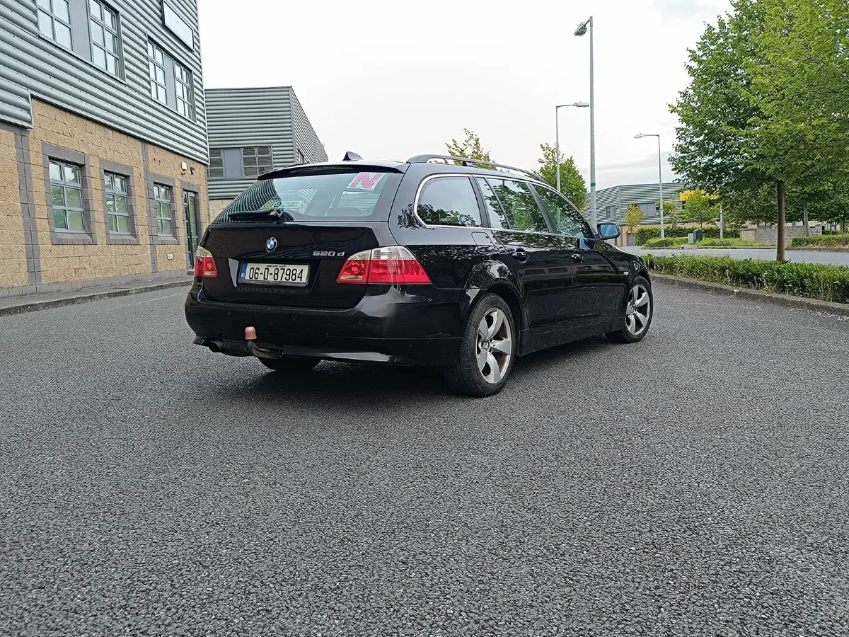 BMW 5-Series 2006 - Image 2