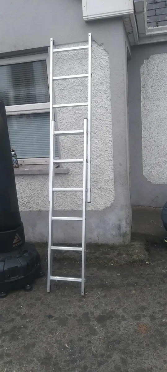 Handy 2 way ladder in excellent condition - Image 3