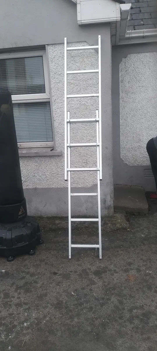Handy 2 way ladder in excellent condition - Image 4
