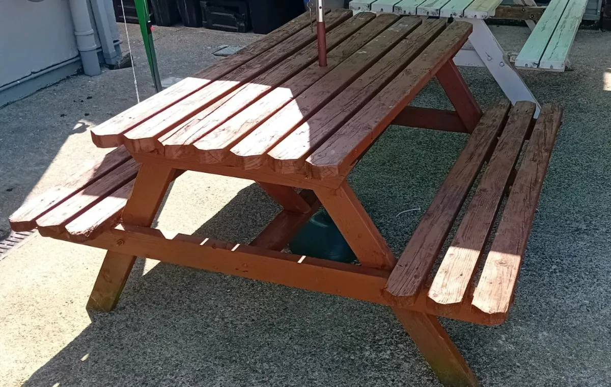 PICNIC TABLE - Image 4