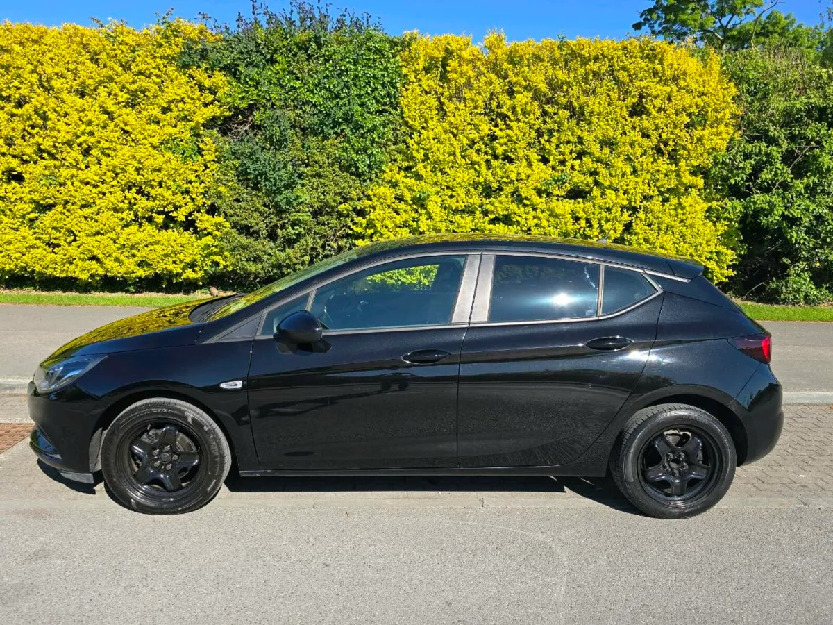 Opel Astra - Image 4