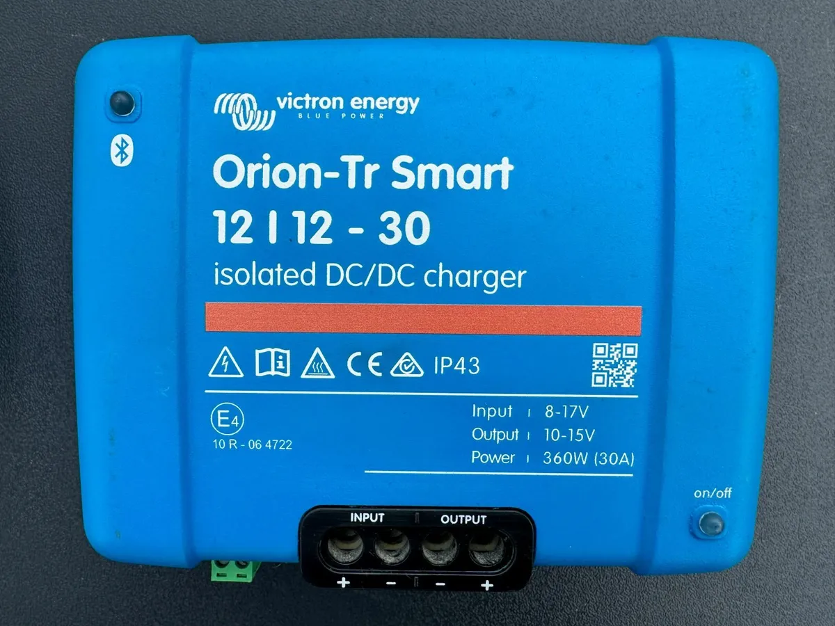 2 x Victron 12 Volt 30A Chargers - Image 4
