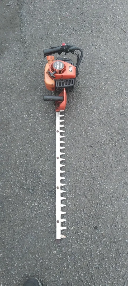 Tanaka THT 240B hedge strummers running well - Image 3