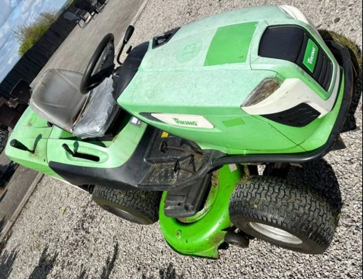 Ride On Lawnmower - Image 1