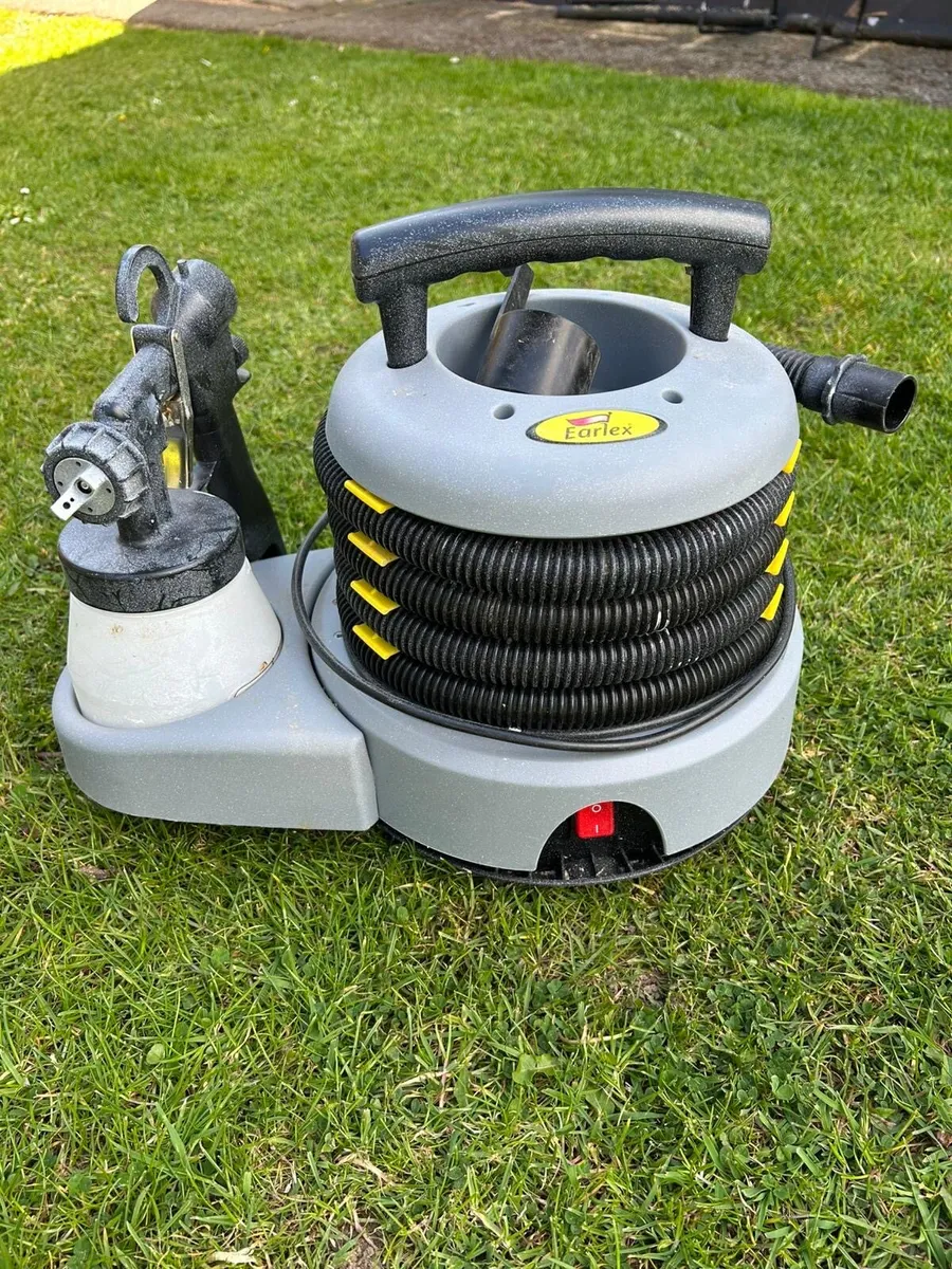Paint sprayer - Image 1