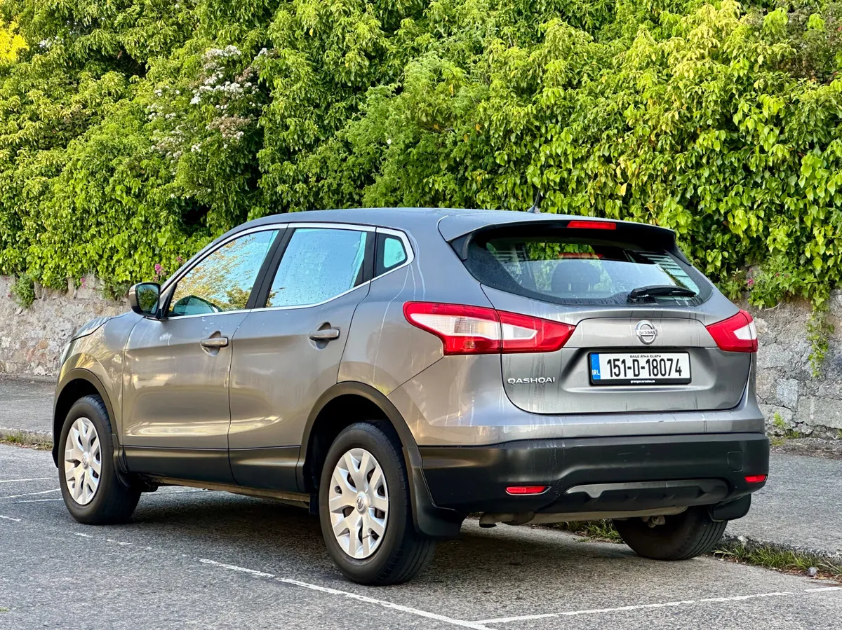 Nissan Qashqai 1.2 Petrol XE with low km. - Image 4