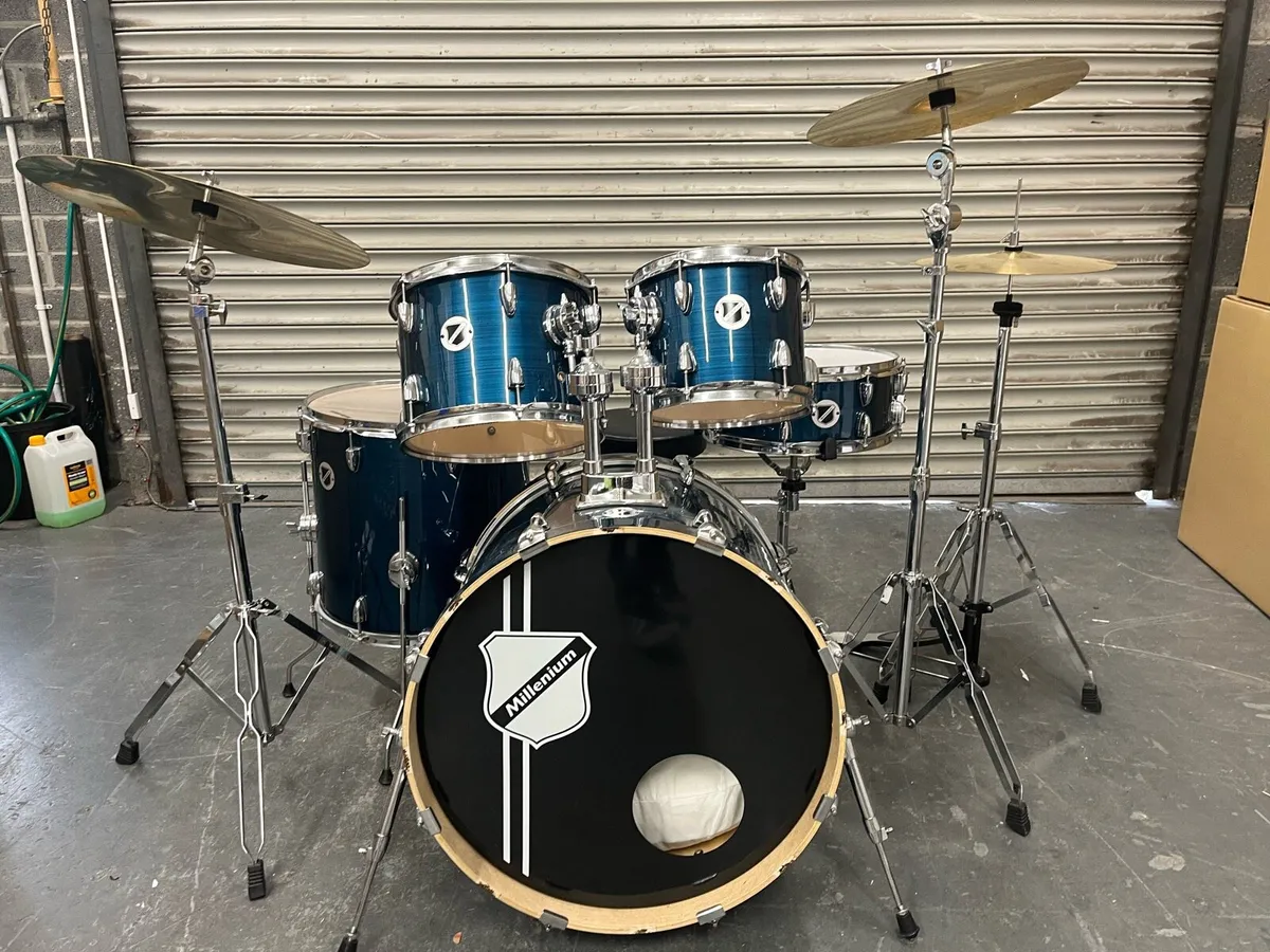 Drum kit - Image 1