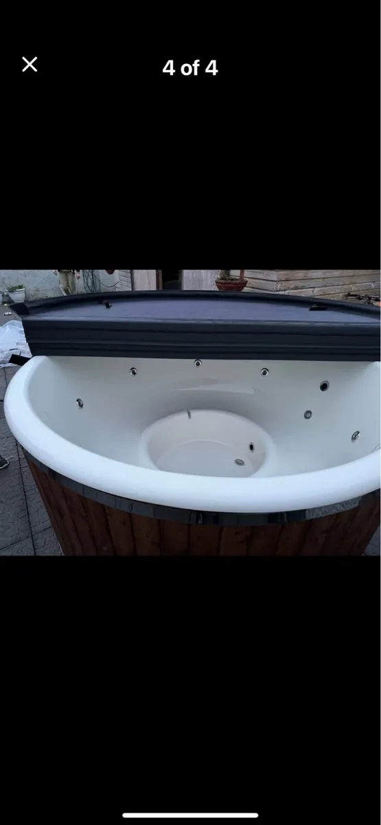 Luxury Jacuzzi - Image 4
