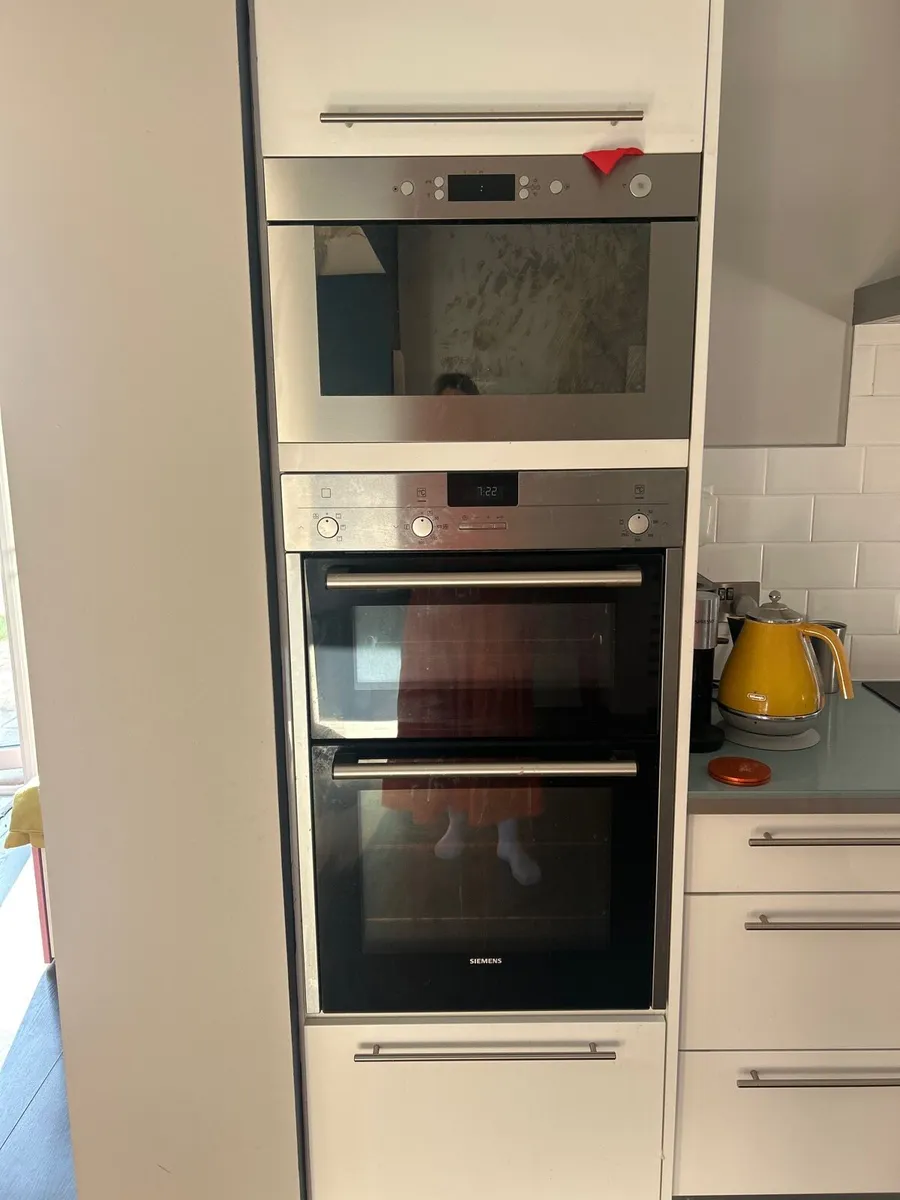 Double oven microwave hob and extractor - Image 1