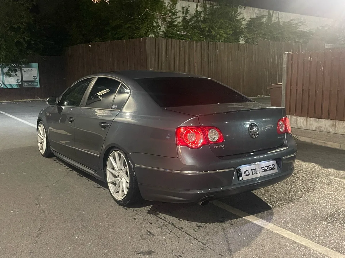 Volkswagen Passat 1.6 R line - Image 4
