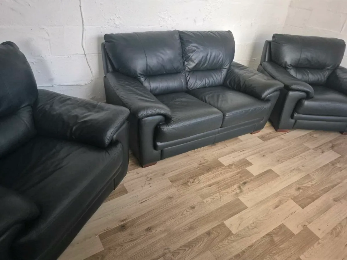 Leather suite,Dublin Delivery - Image 1