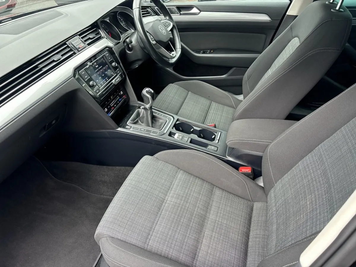 Volkswagen Passat 2.0 TDI SE Business 150BHP Esta - Image 3