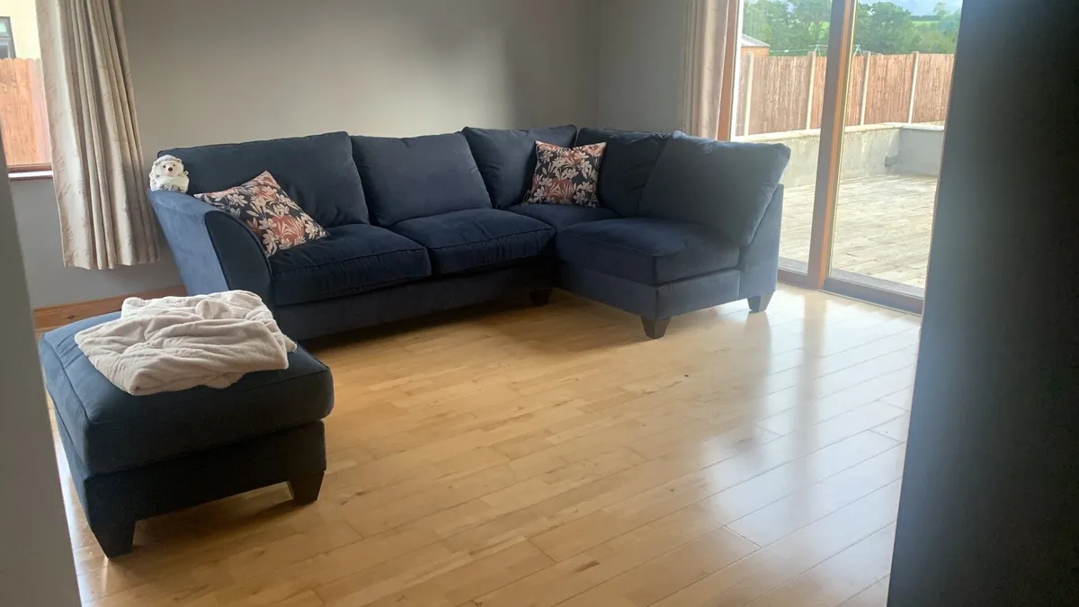 Sofa - Image 3