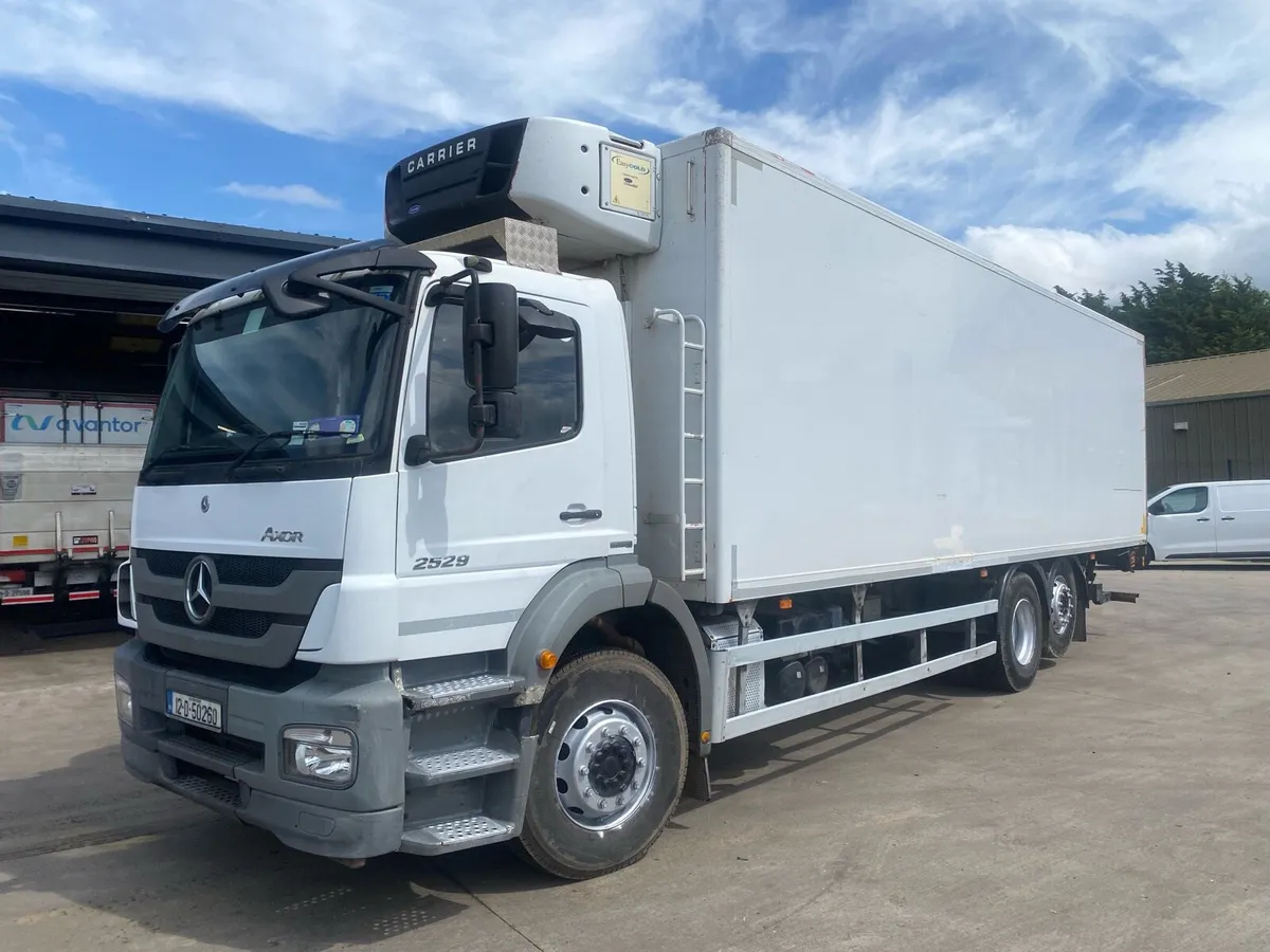 Mercedes Axor 2529 28ft fridge 2012 - Image 1