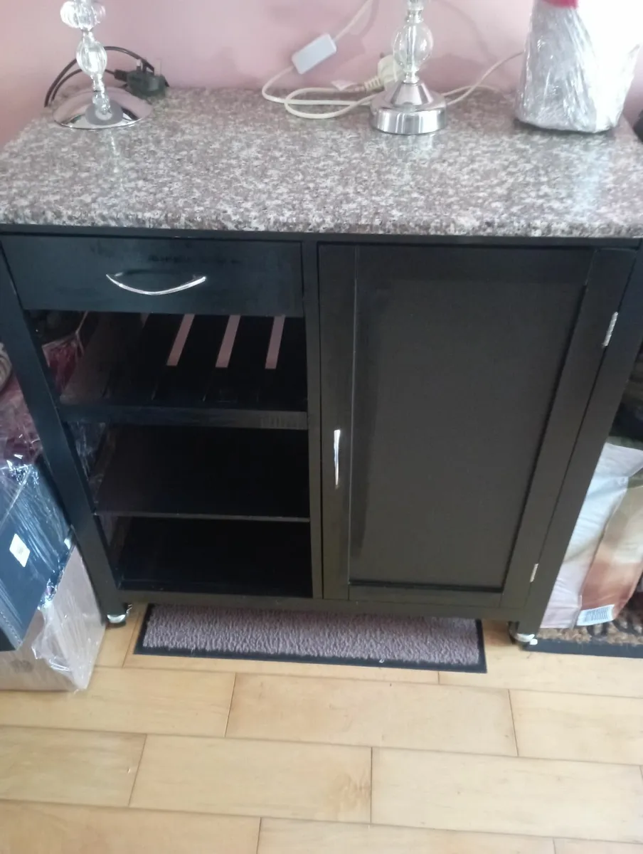 Kitchen/hall unit on wheels - Image 1
