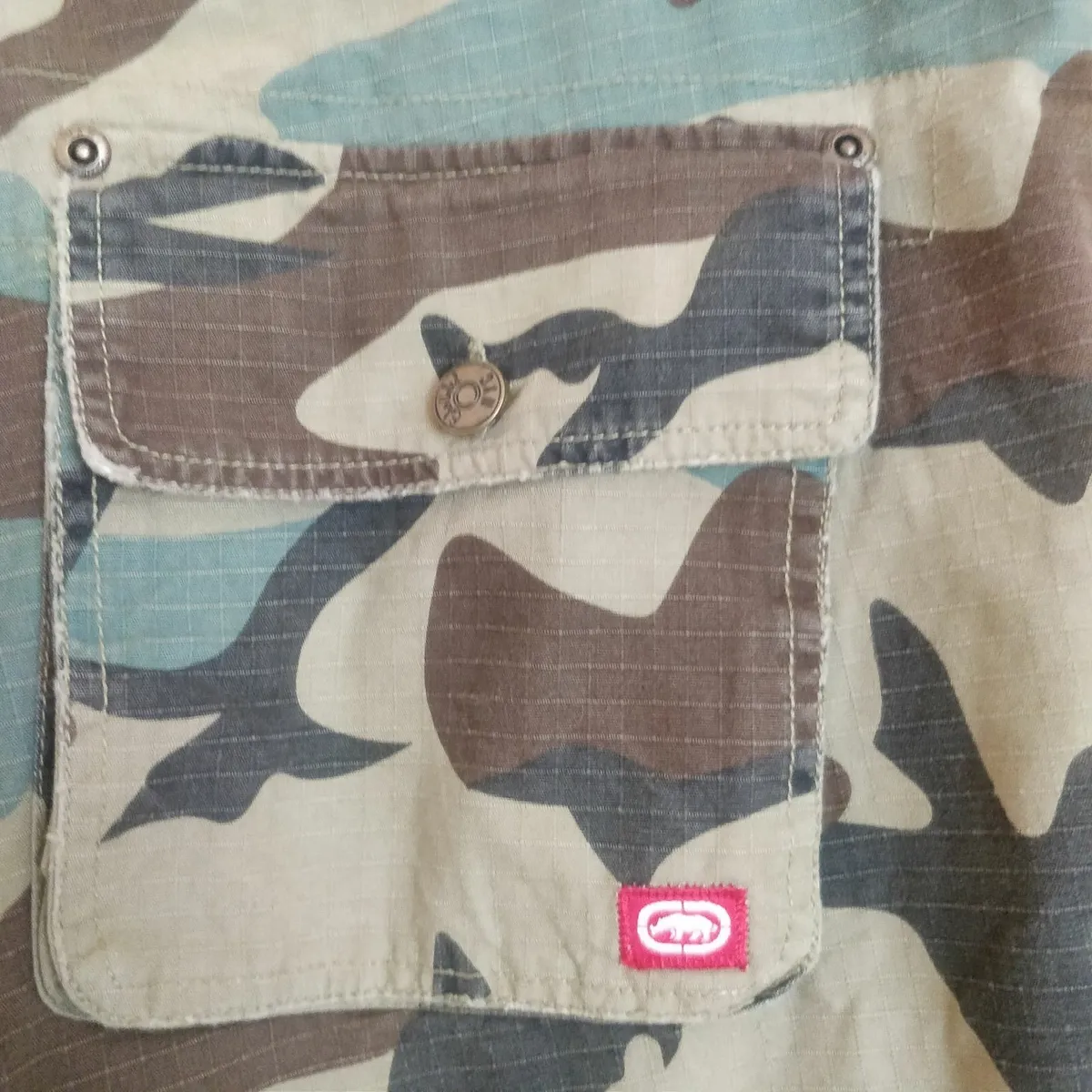 Marc Ecko Camo Army shorts M - Image 3