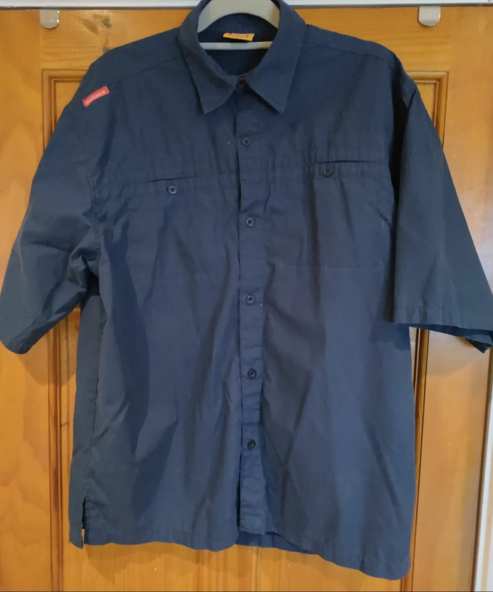 Marc Ecko Unltd S/S shirt L - Image 4