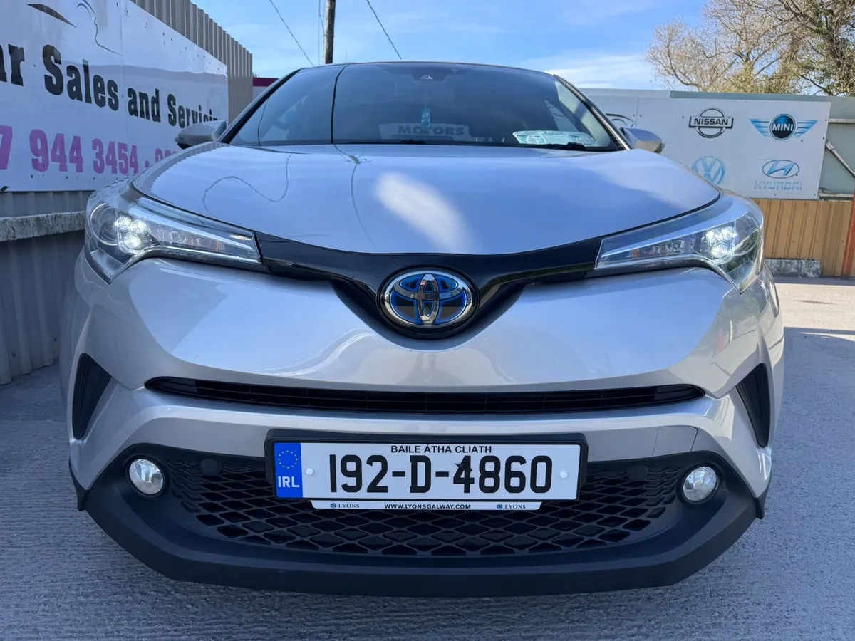 192 Toyota C-HR  1.8 HYBRID SPORT Warranty - Image 3