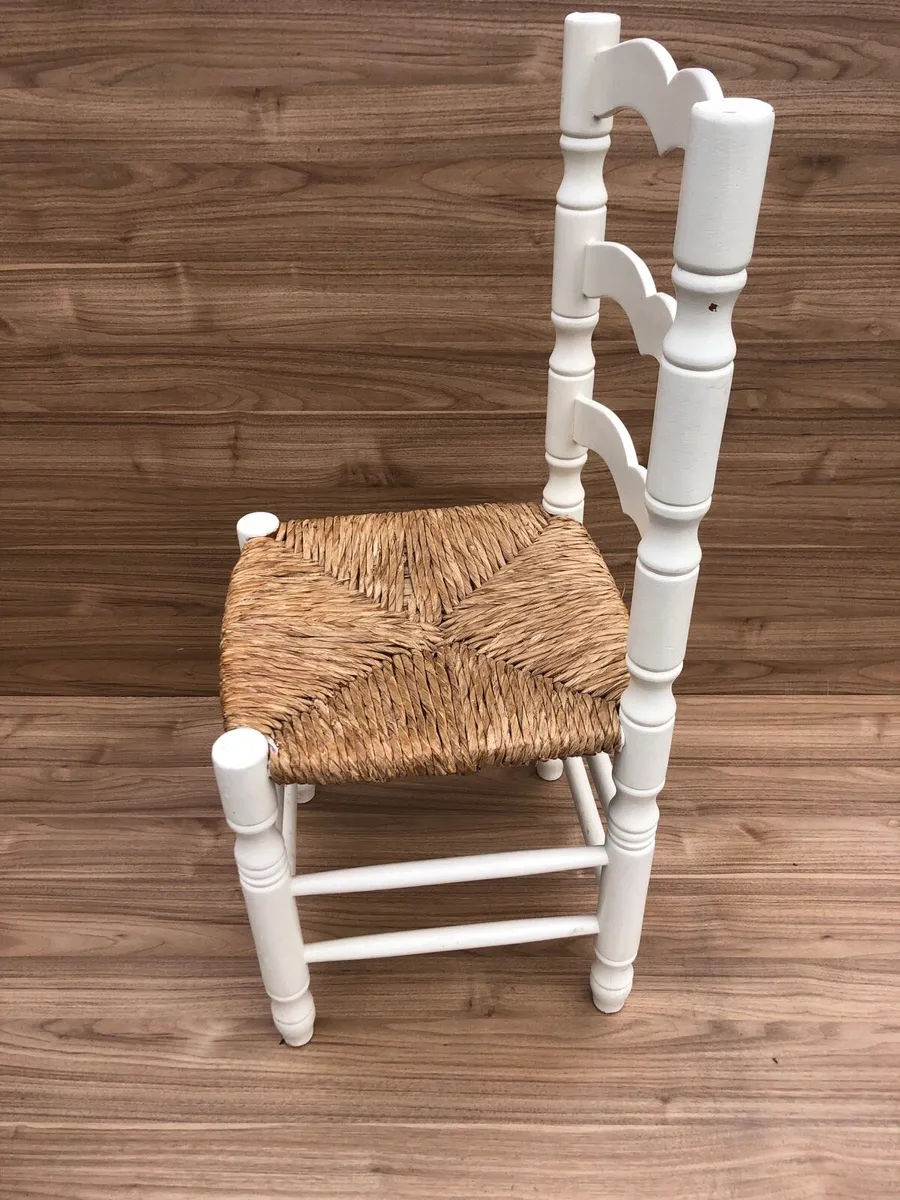 Four chairs - Image 3