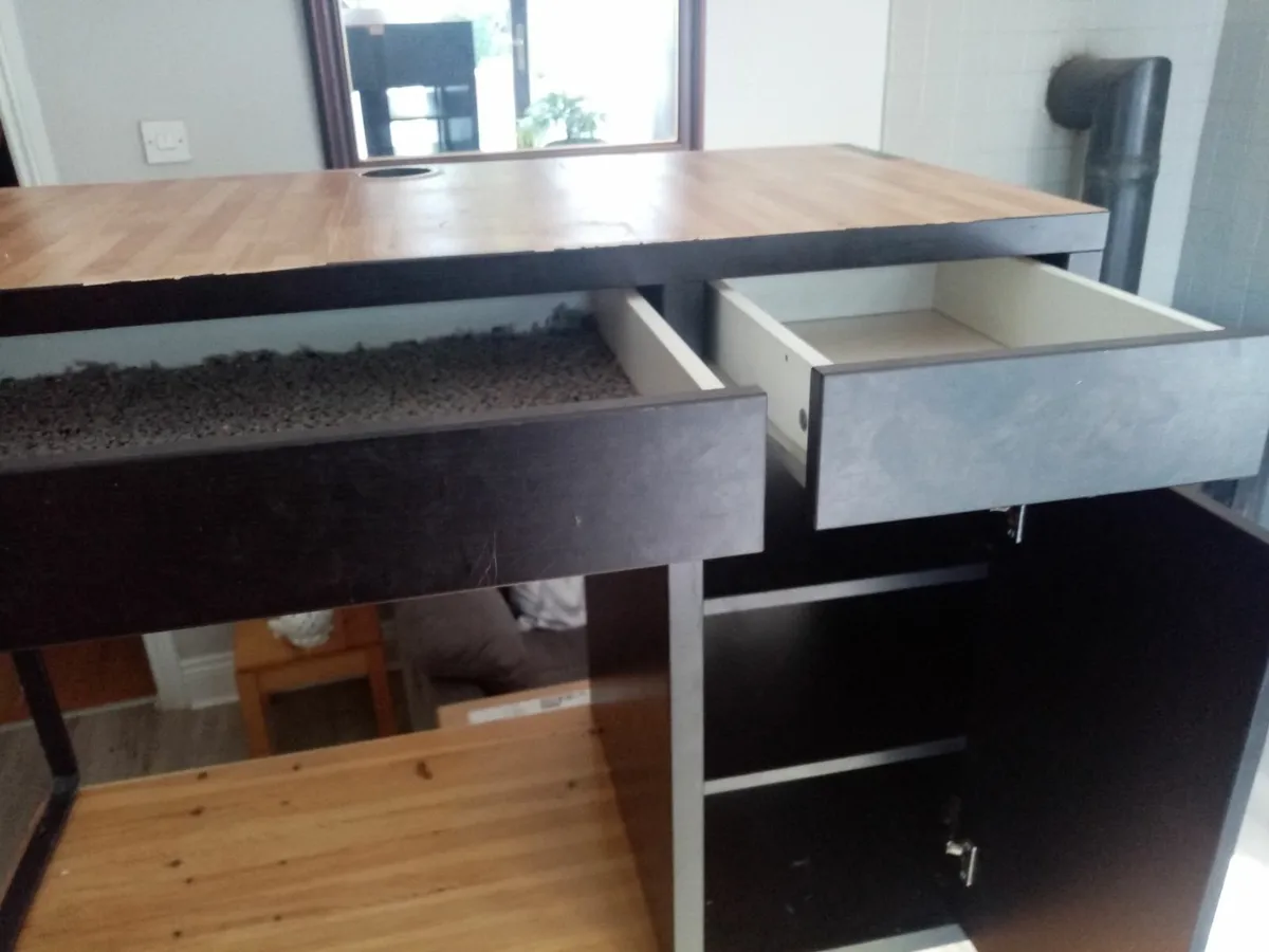 TV cabinet - Image 3
