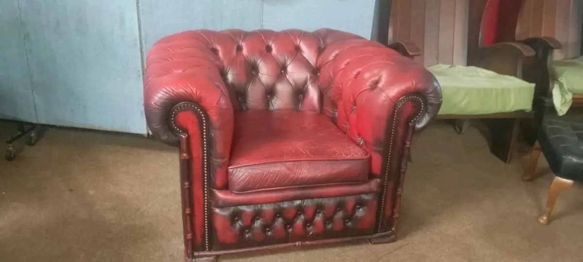 Red Leather Chesterfield Club Armchair - Image 1