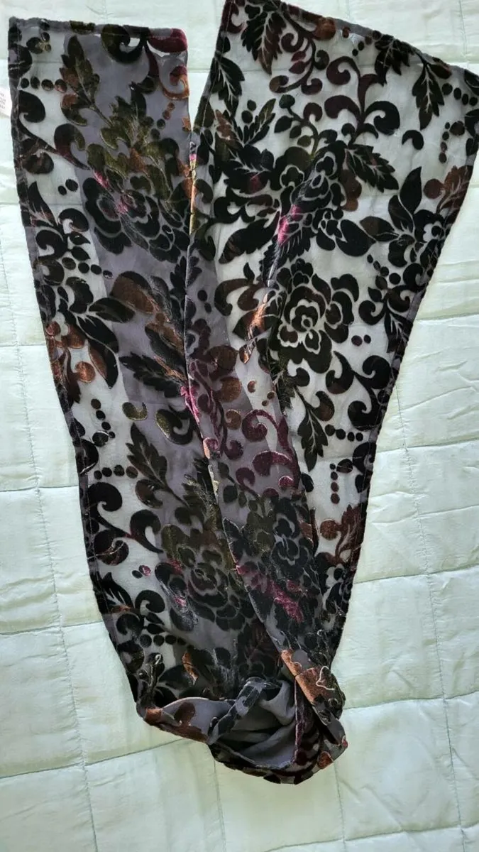 Fabulous Velvet Devore Scarf. - Image 2