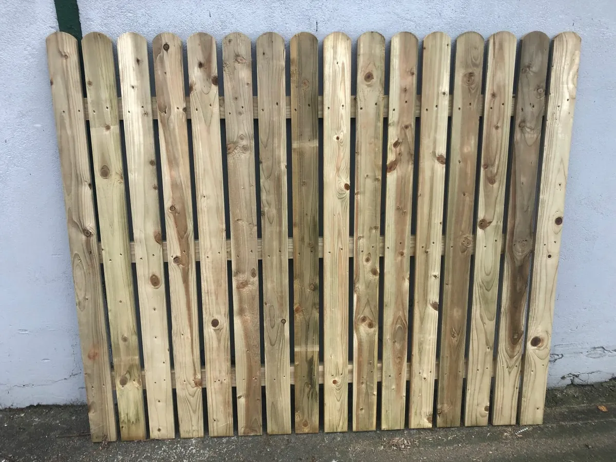 Cottage Board Fence Panels (4 panels) - Image 3