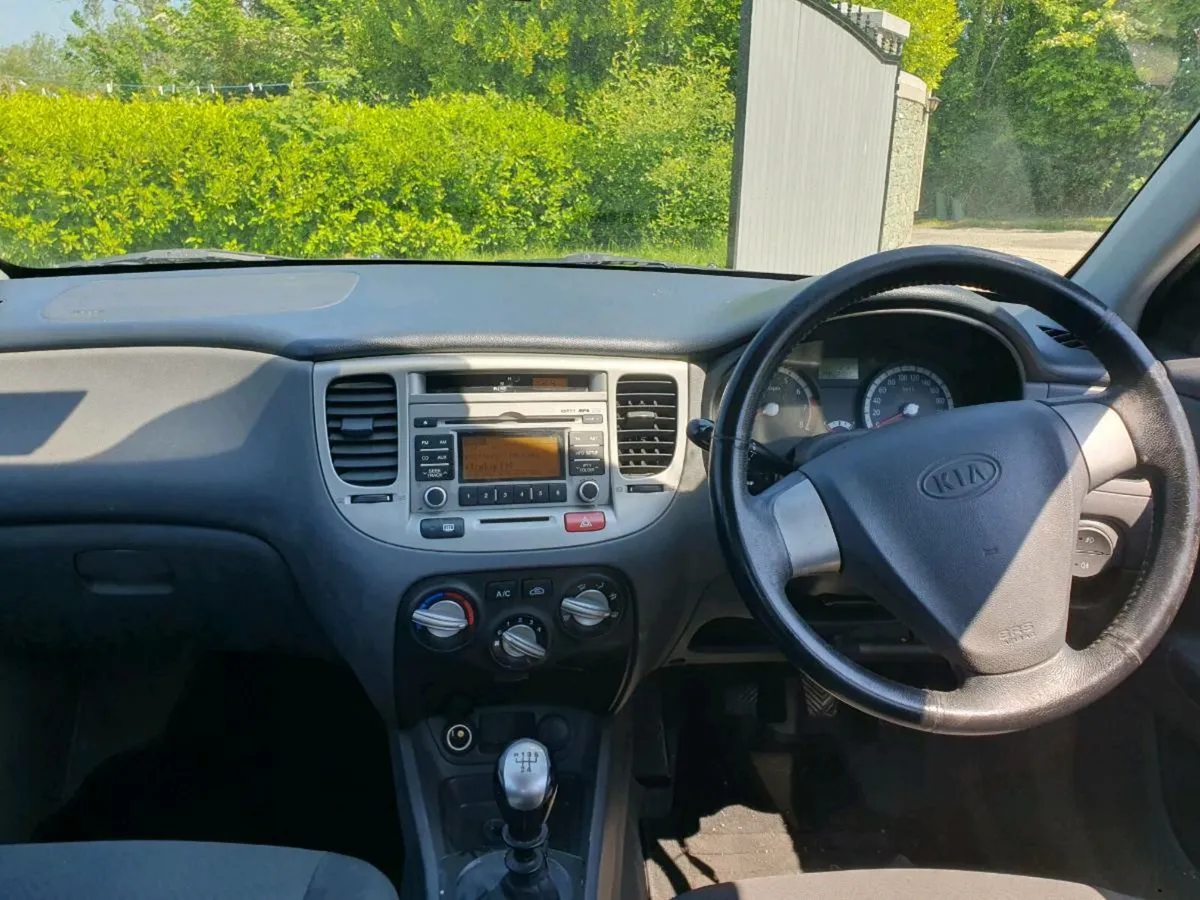 Car - Image 4