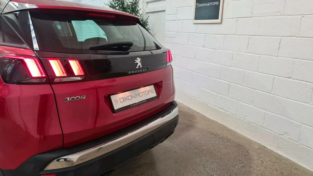 Low mileage peugeot 3008 1.5 Dsl - Image 4
