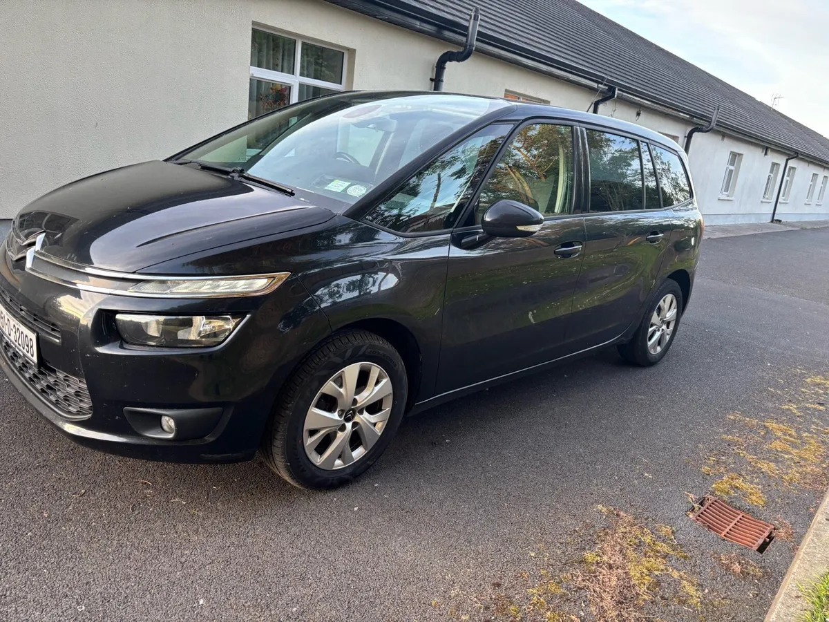 151 Citroen c4 7 seater - Image 2