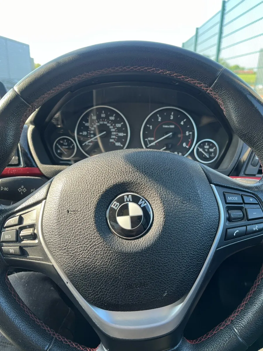 Bmw 3 series - Image 2